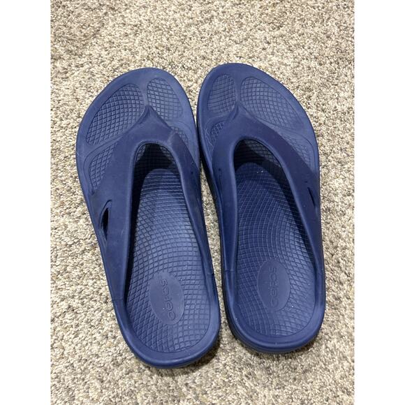 OOFOS Recovery Navy Blue Pre-Loved Flip Flops Size M10-W12 - Picture 1 of 5